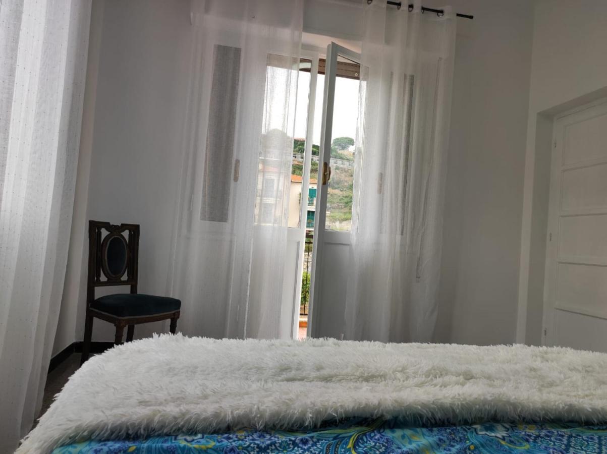 Appartamento Vicino Al Mare Con Parcheggio Riva Ligure Εξωτερικό φωτογραφία